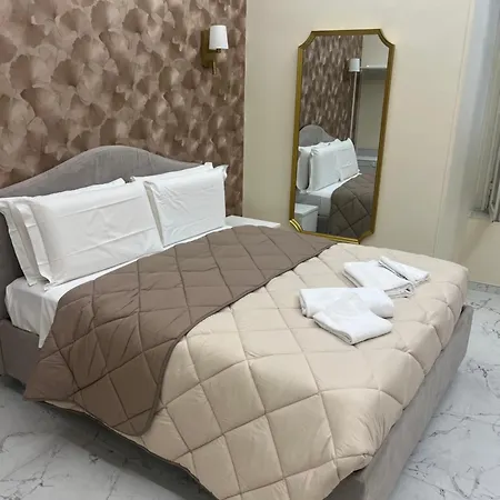 Gasthof Rojo - Termini Station 4*