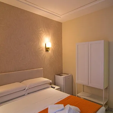 Rojo - Termini Station 4* Rom