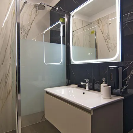 Rojo - Termini Station Gasthof 4*