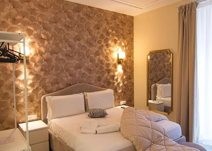 Rojo - Termini Station Guest house
