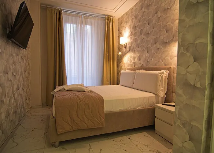 Rojo - Termini Station