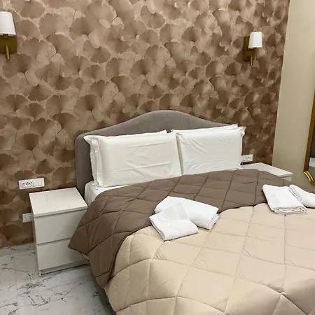 ゲストハウス Rojo 4*