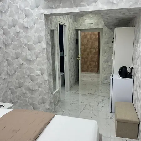 Rojo ゲストハウス